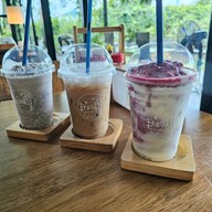 B'bua cafe Sriracha