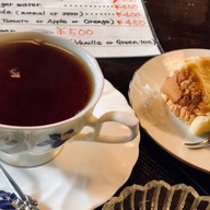 ก๋วยเตี๋ยวเรือหญิงขวัญ ก๋วยเตี๋ยวเรือต้มยำน้ำดำ