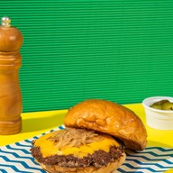 เมนูของร้าน Neighborhood Burger Sukhumvit26