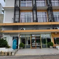 Rim Rooftop Dining & Bar