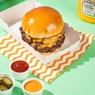 เมนูของร้าน Neighborhood Burger Sukhumvit26