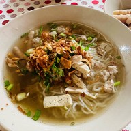 ก๋วยจั๊บยายสา