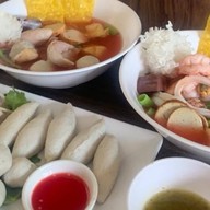 วันสุขเย็นตาโฟทรงเครื่อง