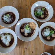 นายหัว ก๋วยเตี๋ยวเรืออยุธยา (สูตรดั้งเดิม) สาขาอุบลราชธานี