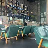 Le Café Phénix Gateway Ekamai