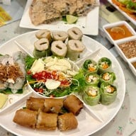 เมนูของร้าน ร้านมายวัน อาหารเวียดนาม สาขาศรีราชา ถนนสุรศักดิ์ 1 ตรงข้ามศูนย์นักเรียน