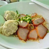 ซู่เฮี้ยงบะหมี่เกี๊ยวโต ปั๊มบางจาก
