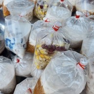 ลุงสมัยขนมไทย