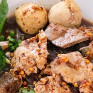 ต่อปากต่อคำก๋วยเตี๋ยวเรือ สันป่าฝ้าย