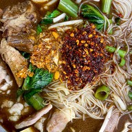 วัวกิว - ก๋วยเตี๋ยวเนื้อพ่นไฟ (Wuagyu) สาขา The Mall Bangkapi