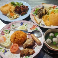 เมนูของร้าน สเต็กสอาด (1970) สี่แยกบ้านแขก ดั้งเดิม ไม่มีสาขา