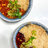 วัวกิว - ก๋วยเตี๋ยวเนื้อพ่นไฟ (Wuagyu) สาขา The Mall Bangkapi