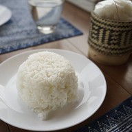 Le Buatong เลอบัวตอง