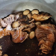ข้าวขาหมูเบรคแตก