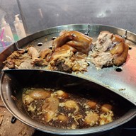 ข้าวขาหมูเบรคแตก
