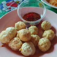 ป้าหว่าง หมี่พันลับแล