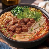 元铭缘牛肉米粉 Samyan Mitrtown