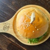 เมนูของร้าน Ampol Burger สาขาบ้านบึง บ้านบึง