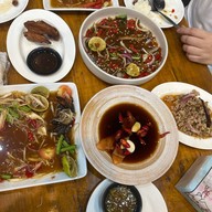 เมนูของร้าน เครื่องยำ คอสโมบาซาร์ เมืองทองธานี