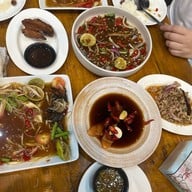 เมนูของร้าน เครื่องยำ คอสโมบาซาร์ เมืองทองธานี