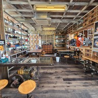 บรรยากาศ Ampol Burger สาขาบ้านบึง บ้านบึง