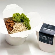 เส้นหมี่ไก่ฉีก By Nissareen & เบเกอรี่