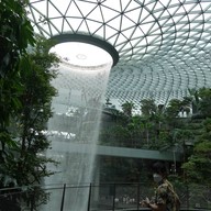 The Rain Vortex @jewel น้ำตกในห้าง