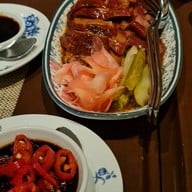 เมนูของร้าน เรือนต้น มณเฑียร สุรวงศ์