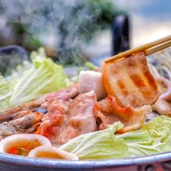 เจ๊นุชหมูกระทะอยุธยา