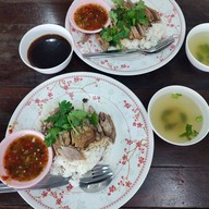 เมนูของร้าน ก. เฮงหลี