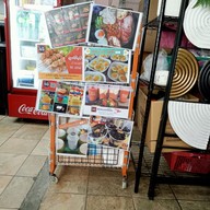 เมนู โซ้ย บะหมี่เกี๊ยว & cafe’ -