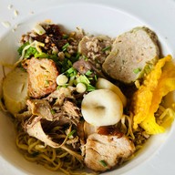 เพิ่มผล(๒๕๐๖)เส้นบะหมี่ไข่ทำเอง – ศรีสะเกษ