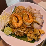 ผัดไทย 8 เซียน (ซอยวัดมะขาม) (ร้านหยุด 6-19 ธ.ค.)