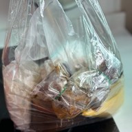 ปิ่นโตของแม่ พัทยากลางซอยเนิน