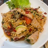 ก๋วยเตี๋ยวเรือแหลมฉบัง ชลบุรี
