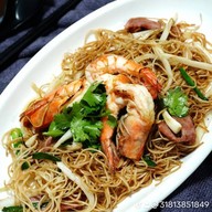 ราดหน้าเชฟเถื่อน (ฮั้งเซง ) เลียบคลองสอง