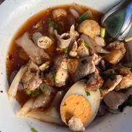 เมนูของร้าน ก๋วยจั๊บ ยายละมูล สูงเนิน