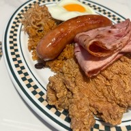 เมนูของร้าน Mickey's Diner BKK