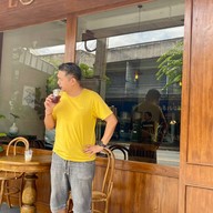 LOG Coffee & Teak Furniture