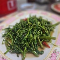 เมนูของร้าน ร้านมล ซอยสุคันธาราม  ใกล้สน.ดุสิต