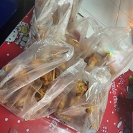 🌈“หมูทอดอินดี้(เสียบไม้)“🌸กาดประตูเชียงใหม่ หนองหอย