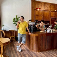 LOG Coffee & Teak Furniture