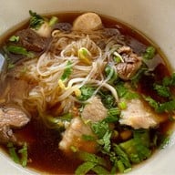 เมนูของร้าน เล็กหมูตุ๋น (ประตูพลล้าน)