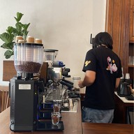 LOG Coffee & Teak Furniture