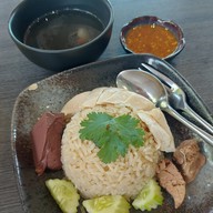เมนูของร้าน ไก๊ฟ่าน ข้าวมันไก่ไต้หวัน พรานนก