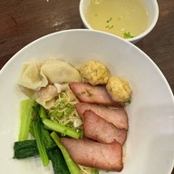 เทียนลี่ บะหมี่ปู ข้าวหมูแดง หมูกรอบ เอสพลานาด รัชดา