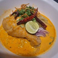 ทองบวก ก๋วยเตี๋ยวหมูซุปโบราณ-ส้มตำ-อาหารจานเดียว