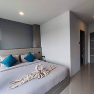 The Resort Hotel @Photharam