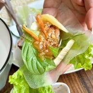 จีรพร อาหารเวียดนาม  สุทธิสาร -