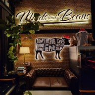 บรรยากาศ Meats And Beans | Steakhouse & Bar มีทส์ แอนด์ บีนส์
